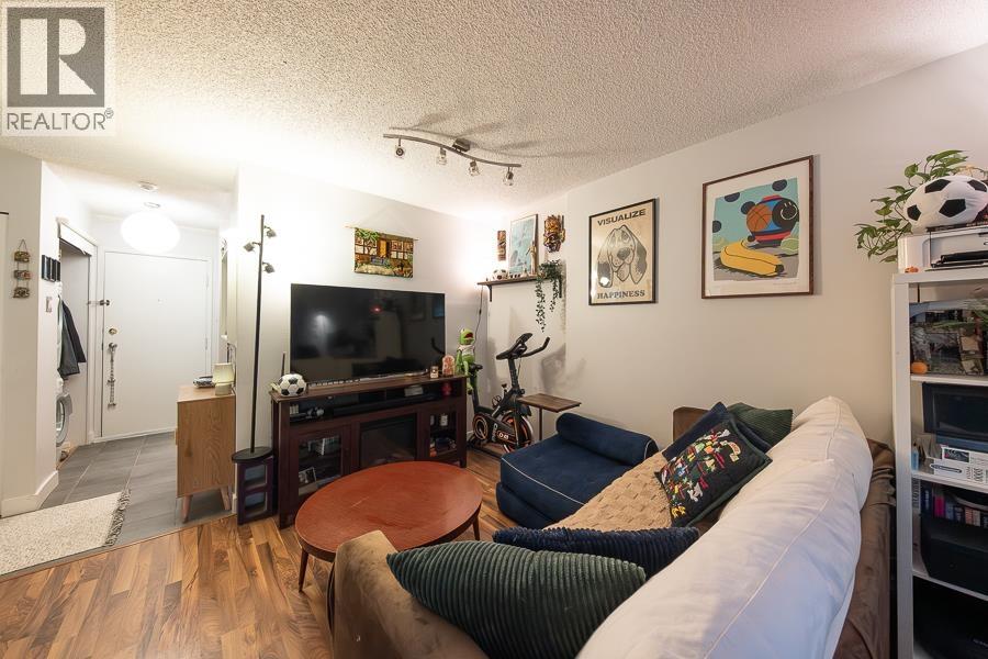 1345 Comox Street Unit 209, Vancouver, BC V6E 4E4