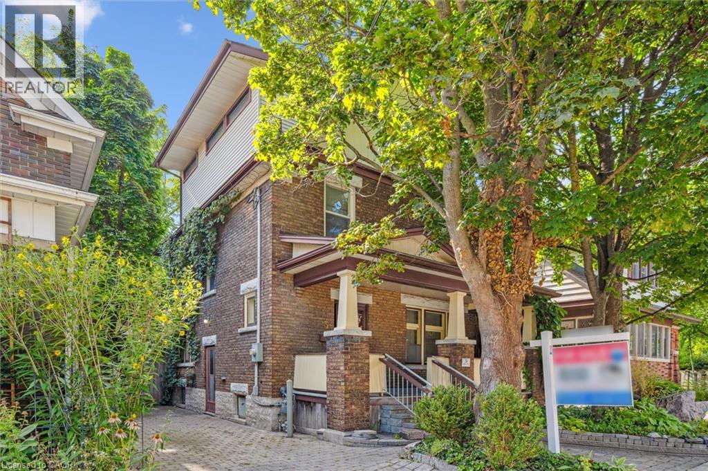 5 Dekay St, Kitchener, ON N2H 3T1