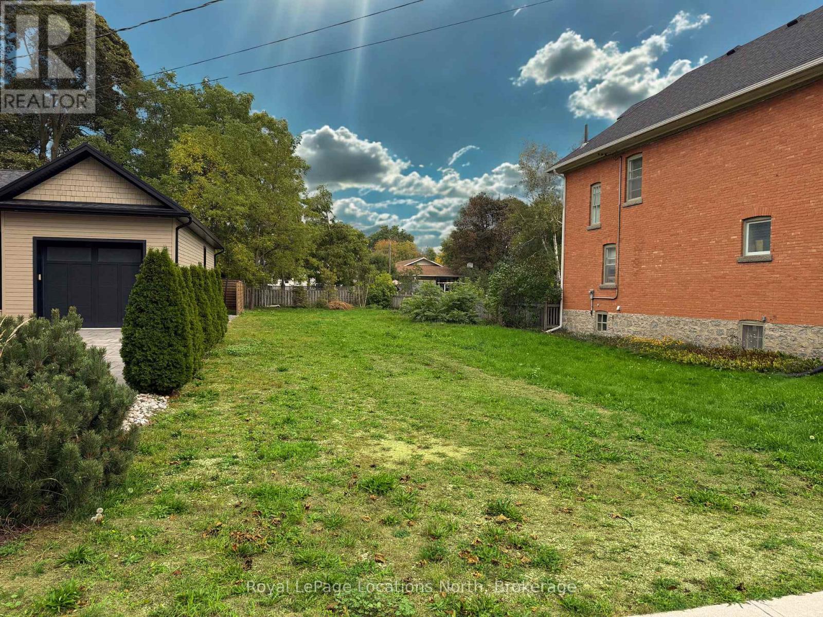 299 Beech St, Collingwood, ON L9Y 2T7