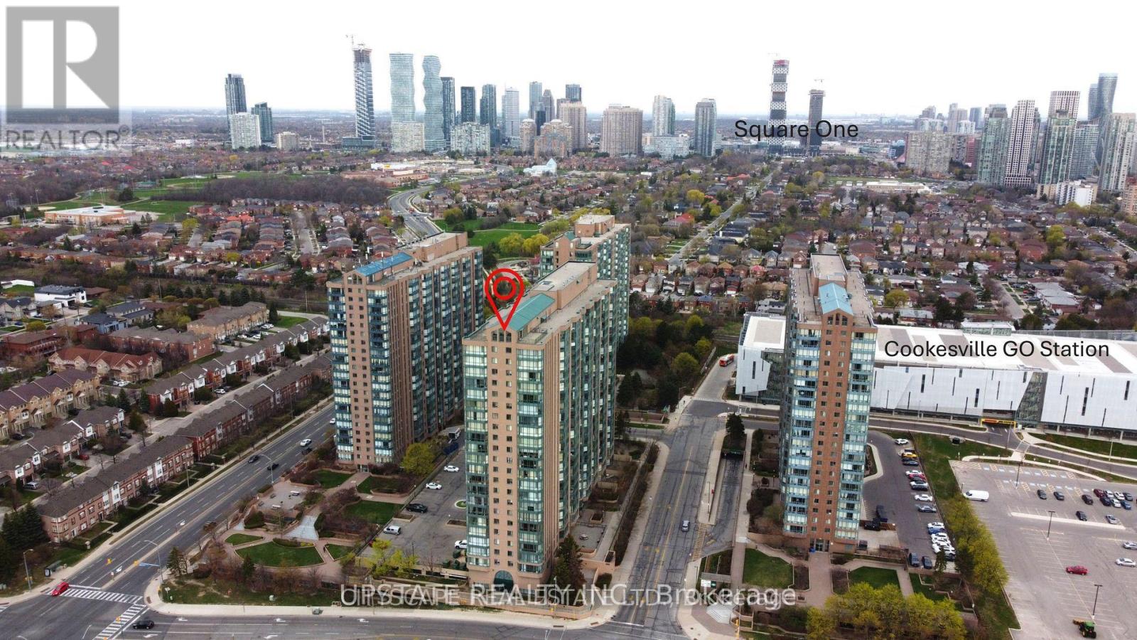 303 145 Hillcrest Ave, Mississauga, ON L5B 3Z1