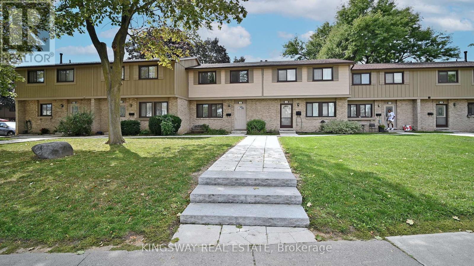 111 105 Hansen Rd N, Brampton, ON L6V 3C9