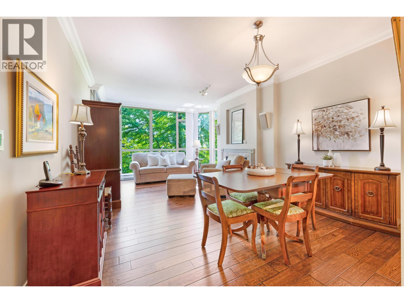 160 W Keith Road Unit 302, North Vancouver, BC V7M 3M2