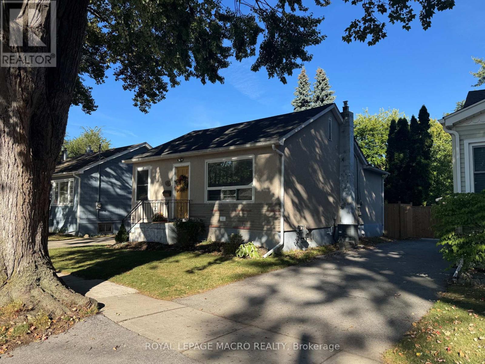 28 Longfellow Ave, St. Catharines, ON L2R 6N5