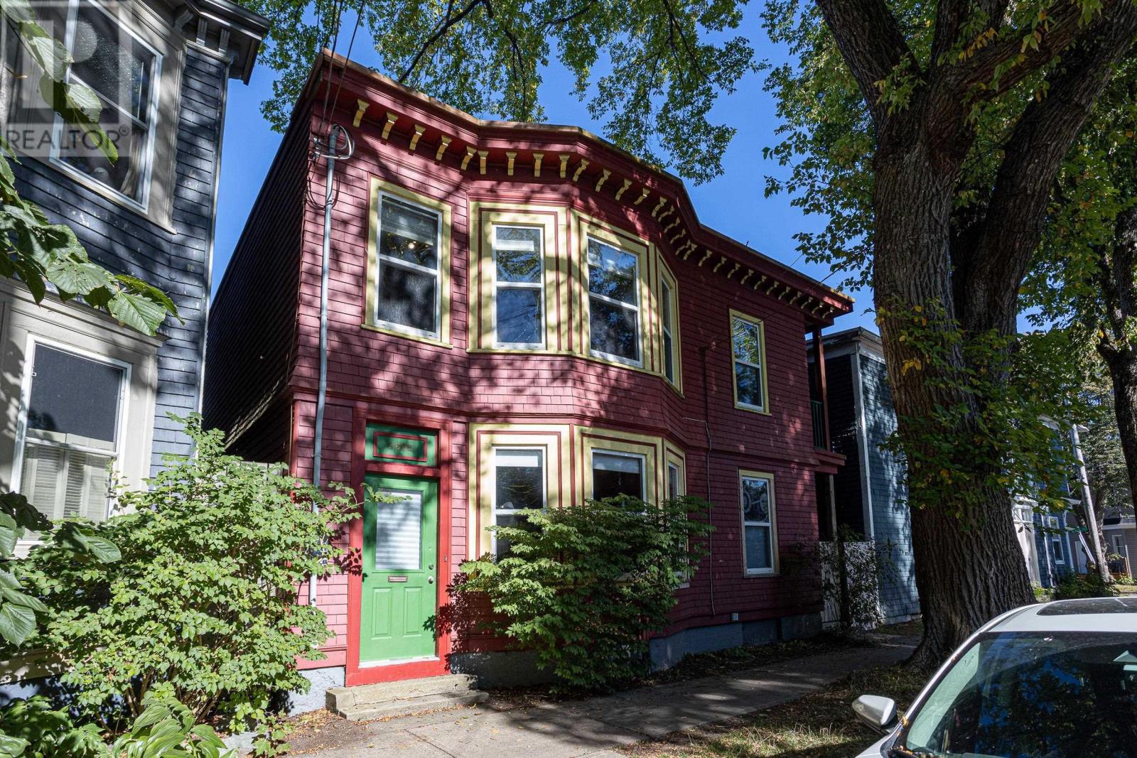 2695 Fuller Ter, Halifax, NS B3K 3V9