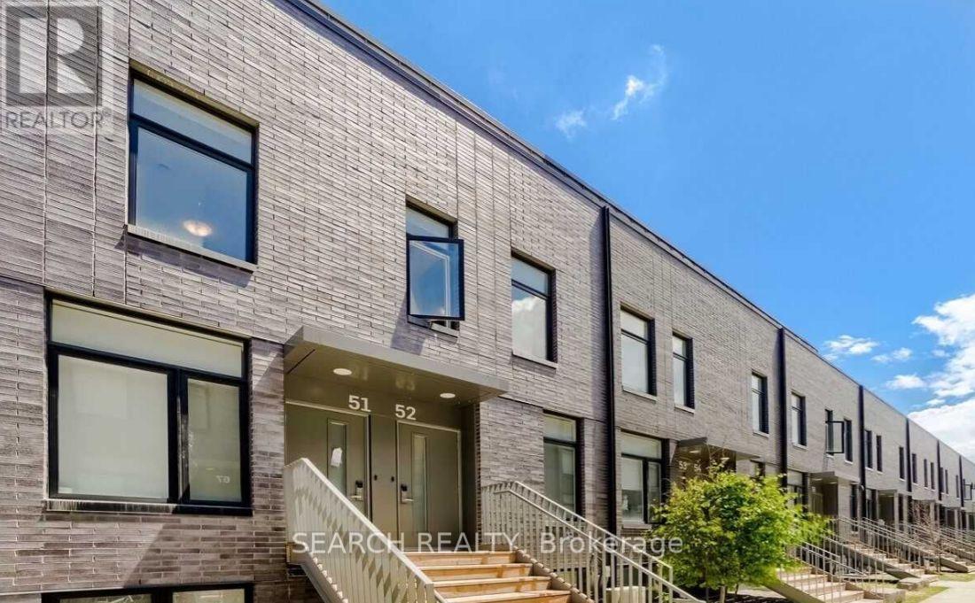 52 1740 Simcoe St N, Oshawa, ON L1G 0C3