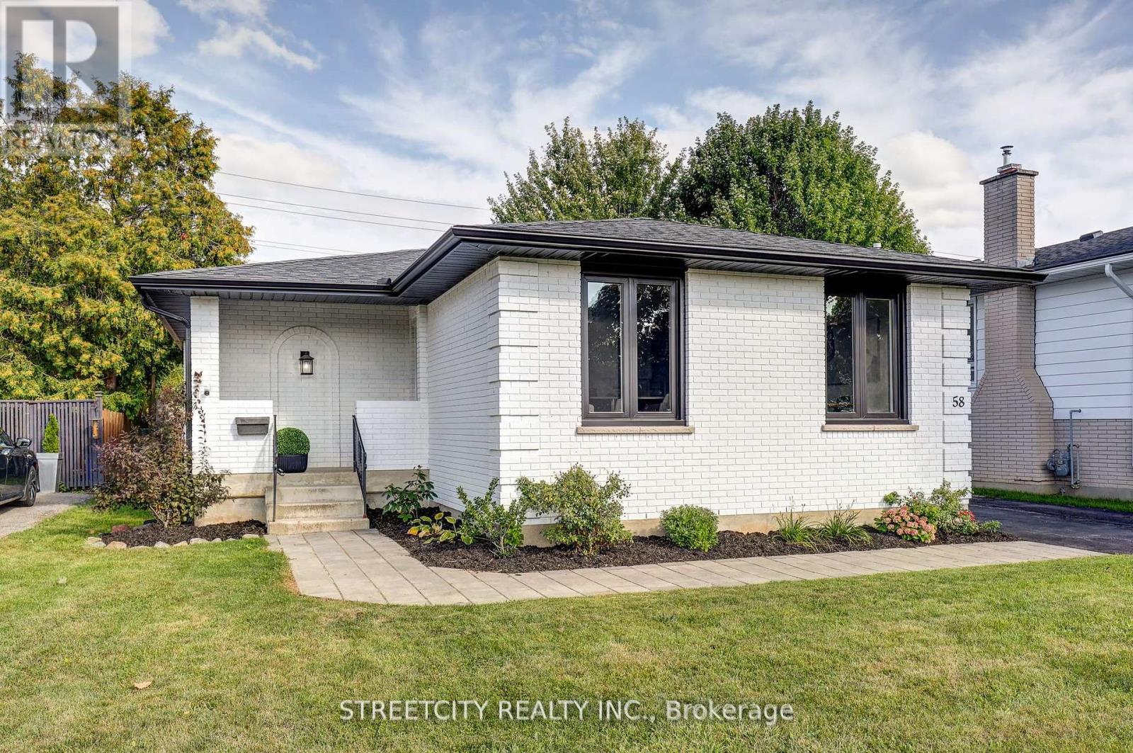58 Manor Rd, St. Thomas, ON N5R 5N7
