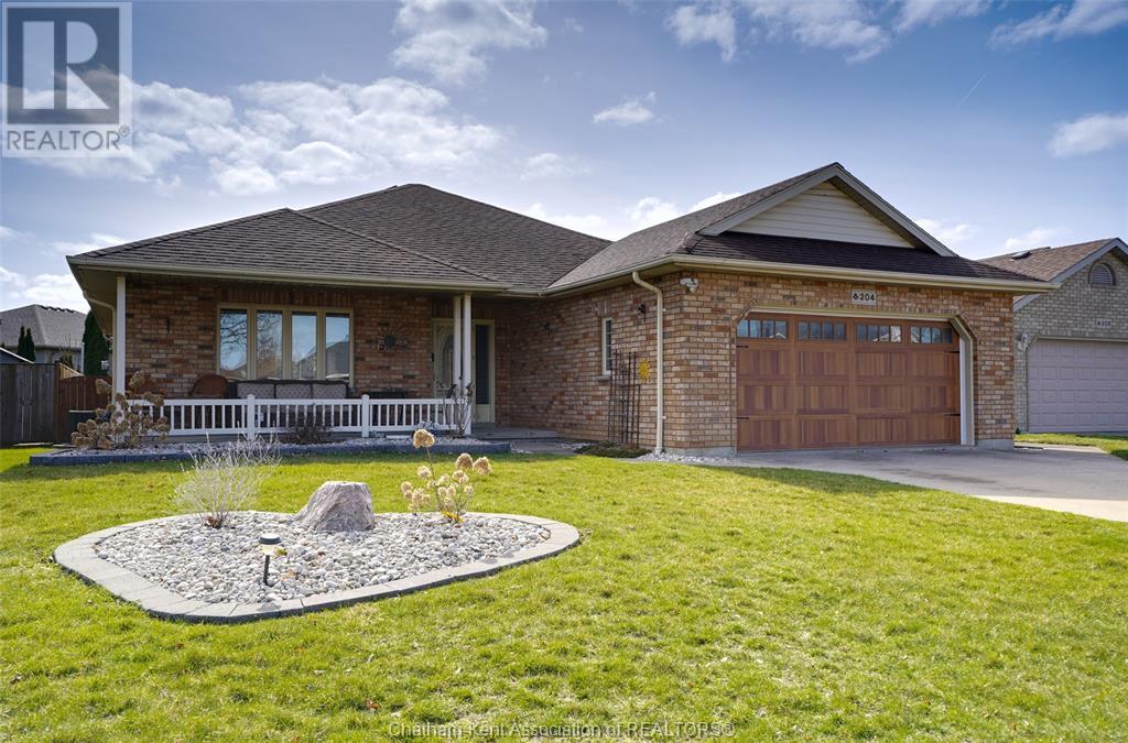 204 Garden Path, Chatham, ON N7M 5M3