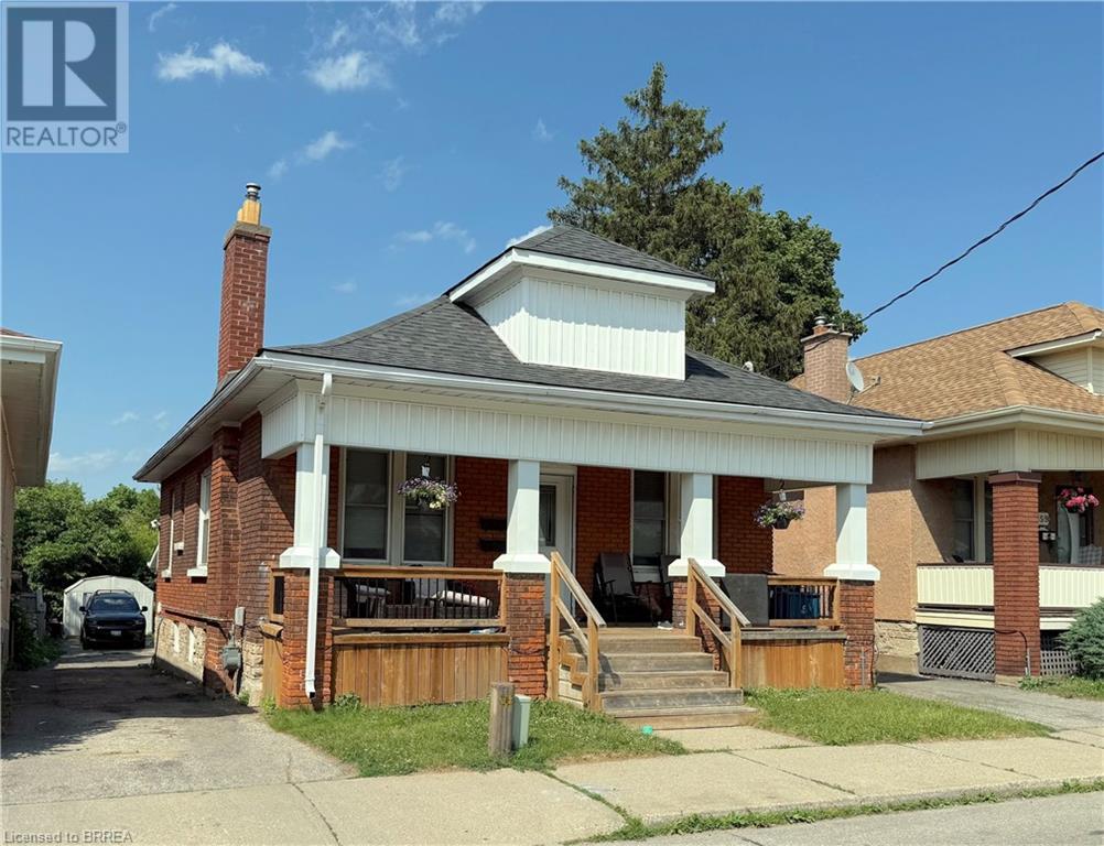161 Dundas St, Brantford, ON N3R 1S6