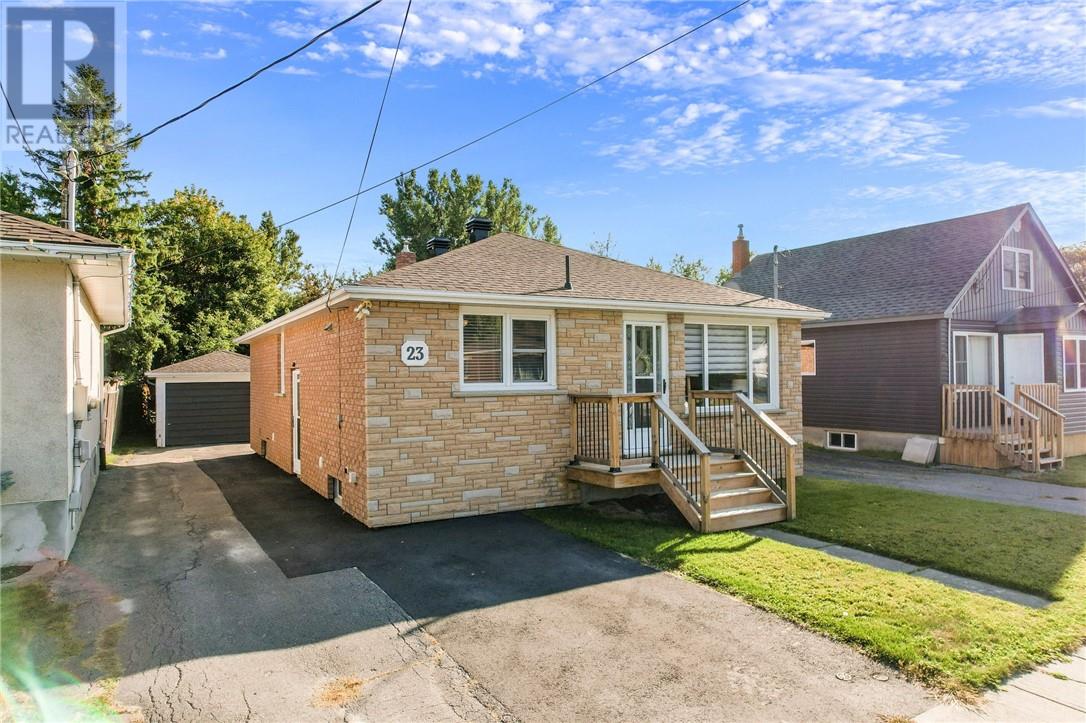 23 Walter St, Coniston, ON P0M 1M0