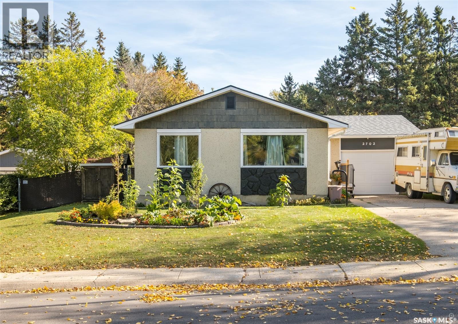 2702 Mcdonald Ave, Prince Albert, SK S6V 2V9