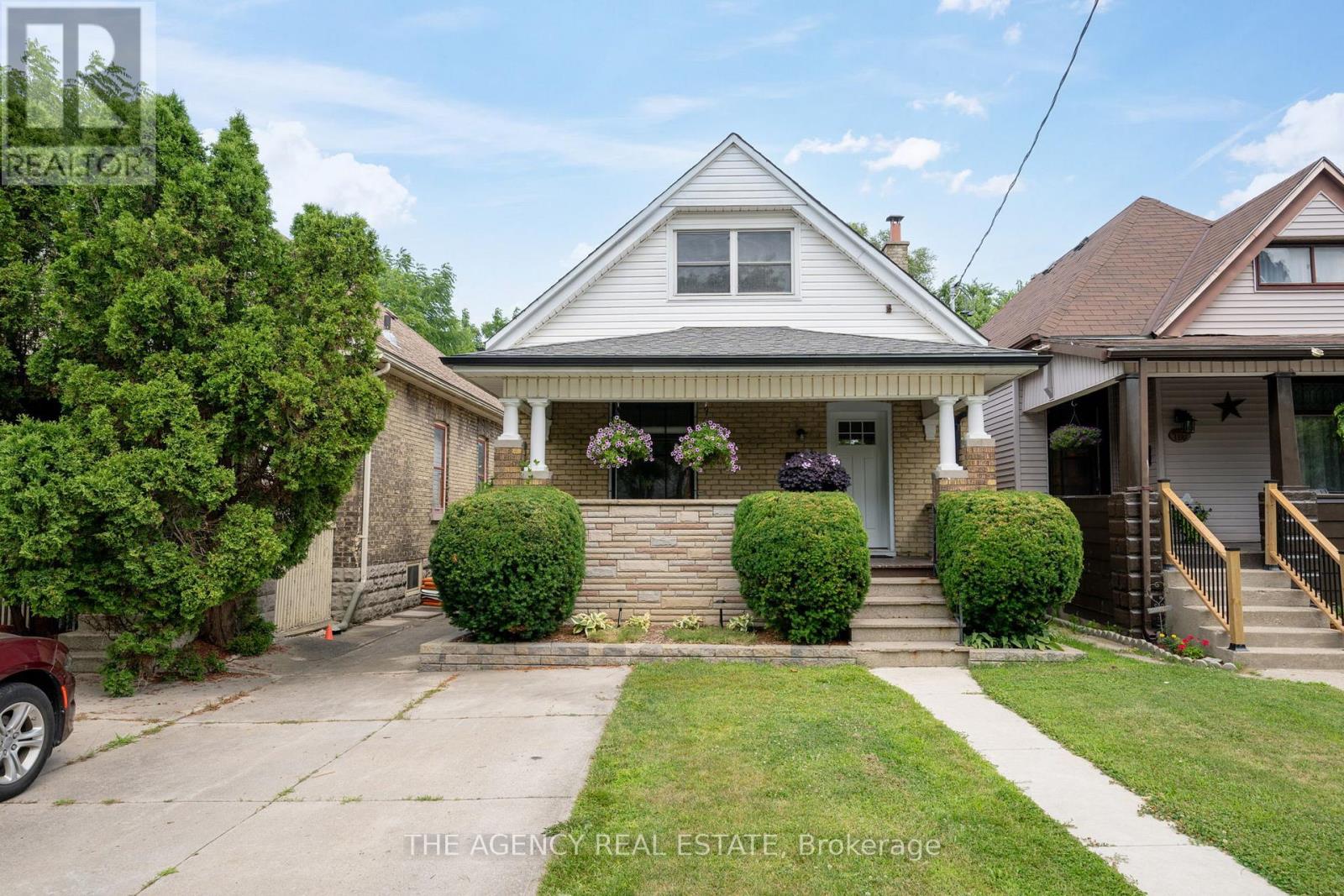 1180 York St, London, ON N5W 2T9