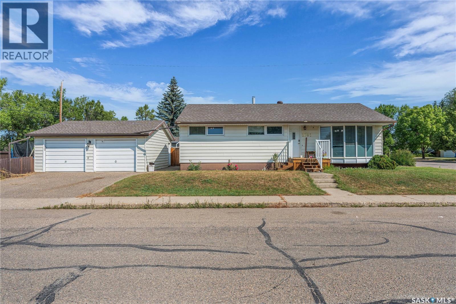 1801 96 Street, North Battleford, SK S9A 0J1