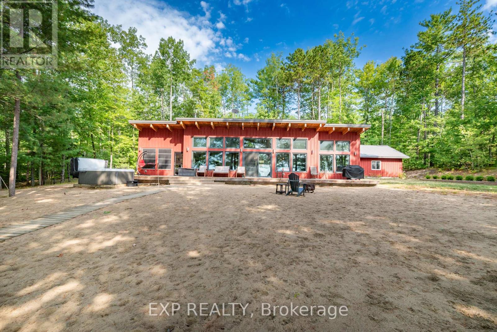 332 Lachlan Ln, Whitewater Region, ON K0J 2L0
