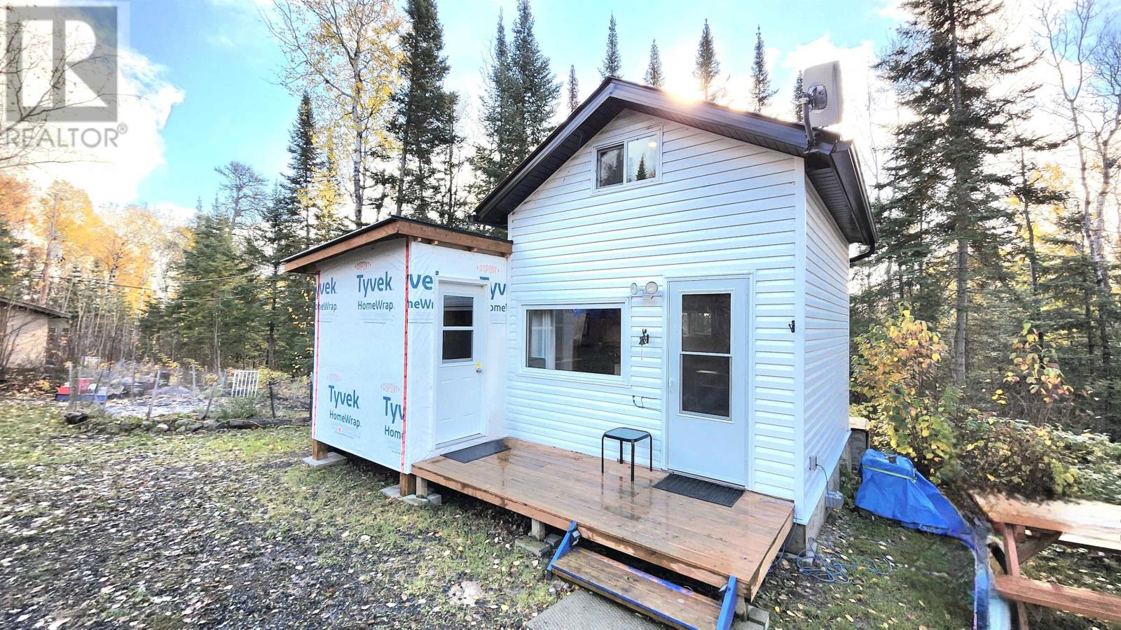 10 Nelson Rd N, Minaki, ON P0X 1J0