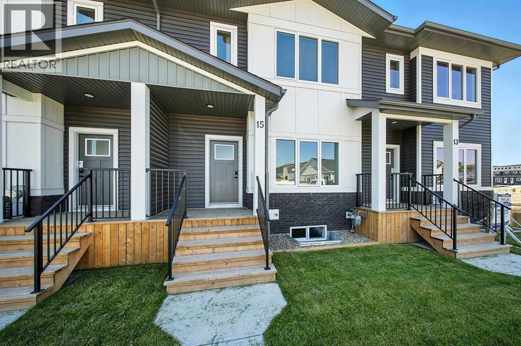 15 Gray Close, Sylvan Lake, AB T4S 0W4