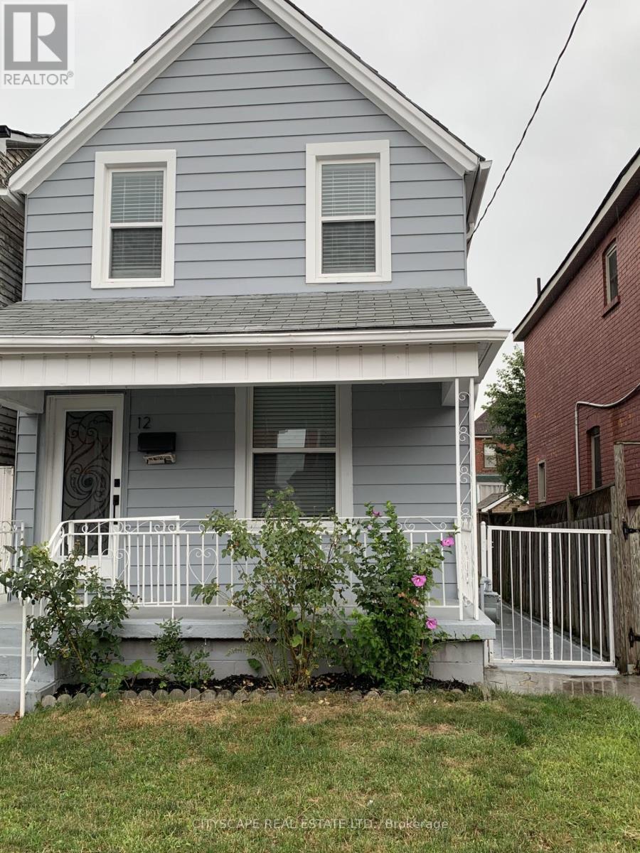 12 Kinrade Ave, Hamilton, ON L8L 6L6