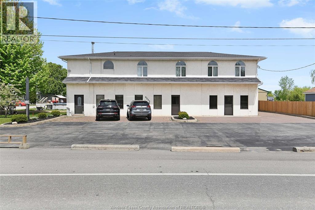 9553 Malden Rd, Lasalle, ON N9J 2W5