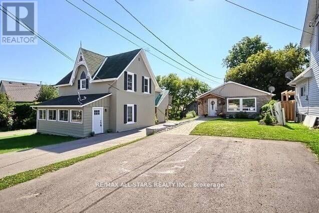194198 Brock St W, Uxbridge, ON L9P 1E9