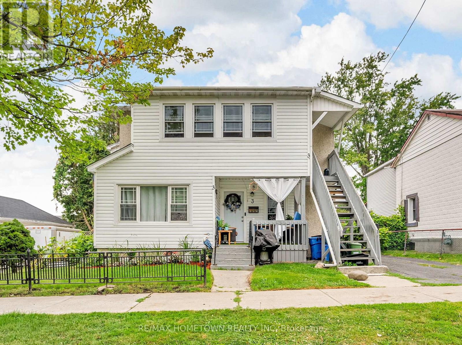 3 Leonia St, Cornwall, ON K6H 5L5