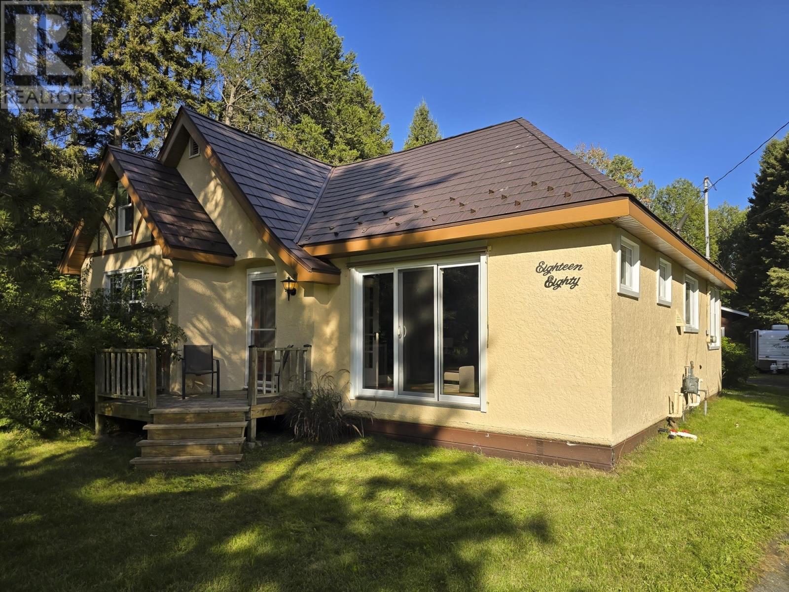1880 20th Side Road, Thunder Bay, ON P7K 1H6