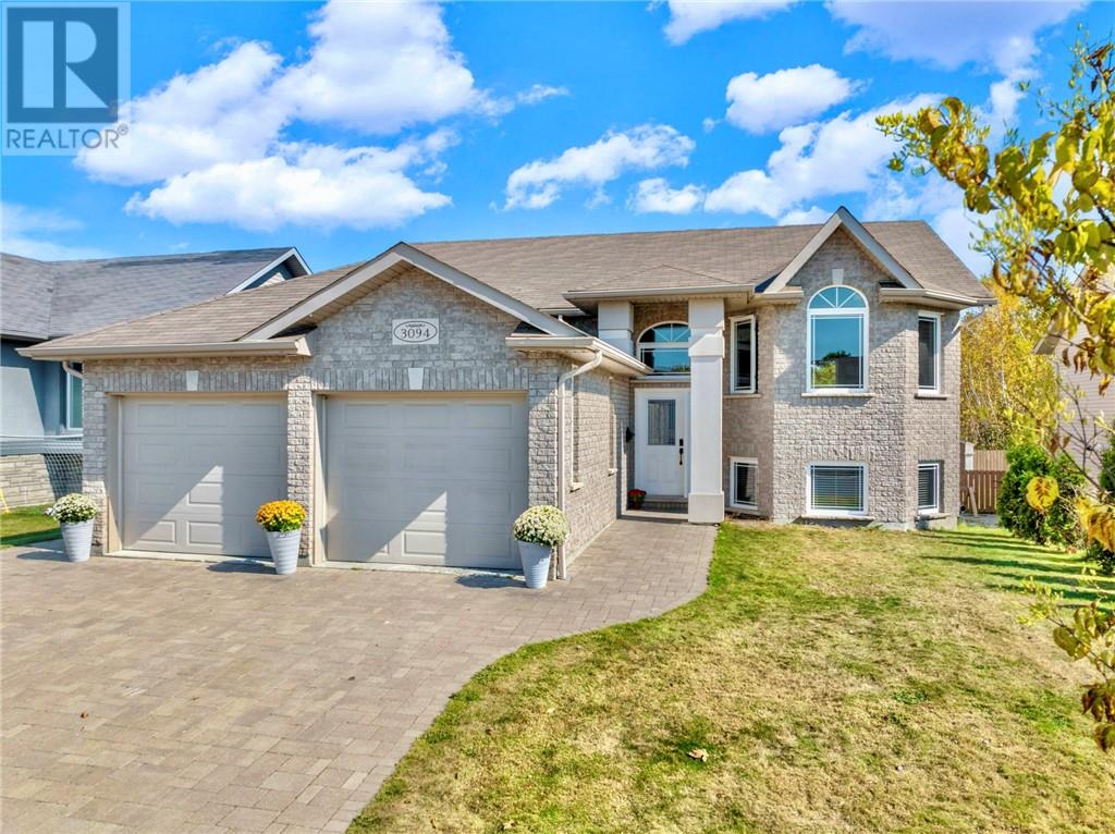 3094 Rebecca St, Val Caron, ON P3A 1X5