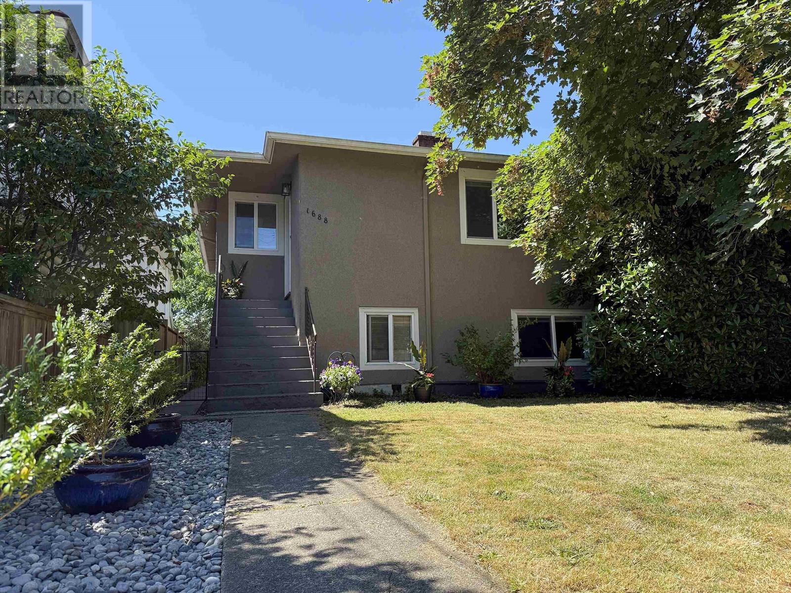 1688 E 29th Ave, Vancouver, BC V5N 2Y6
