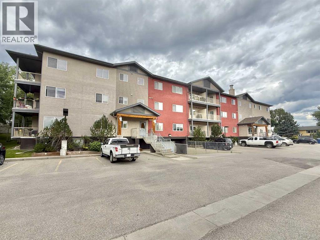 109 Seabolt Drive Unit 305, Hinton, AB T7V 1K2