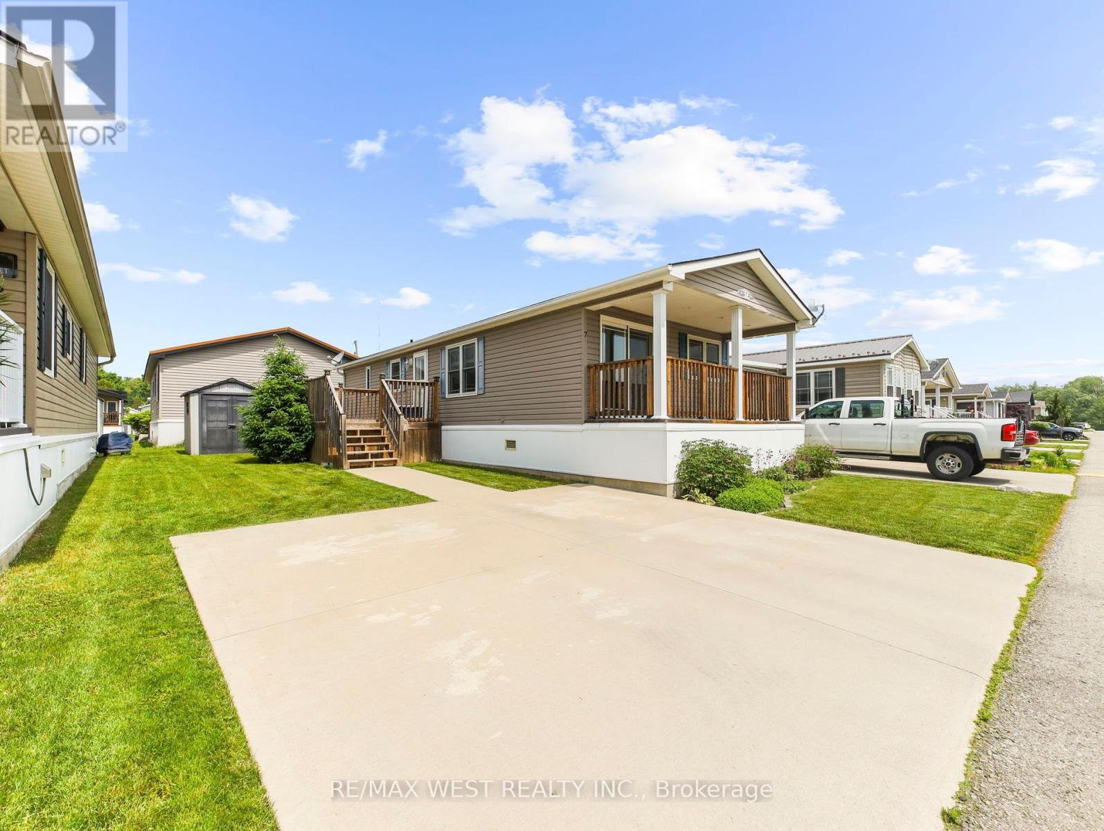 7 Ash Unit 4449 Milburough Line, Burlington, ON L7P 0C5