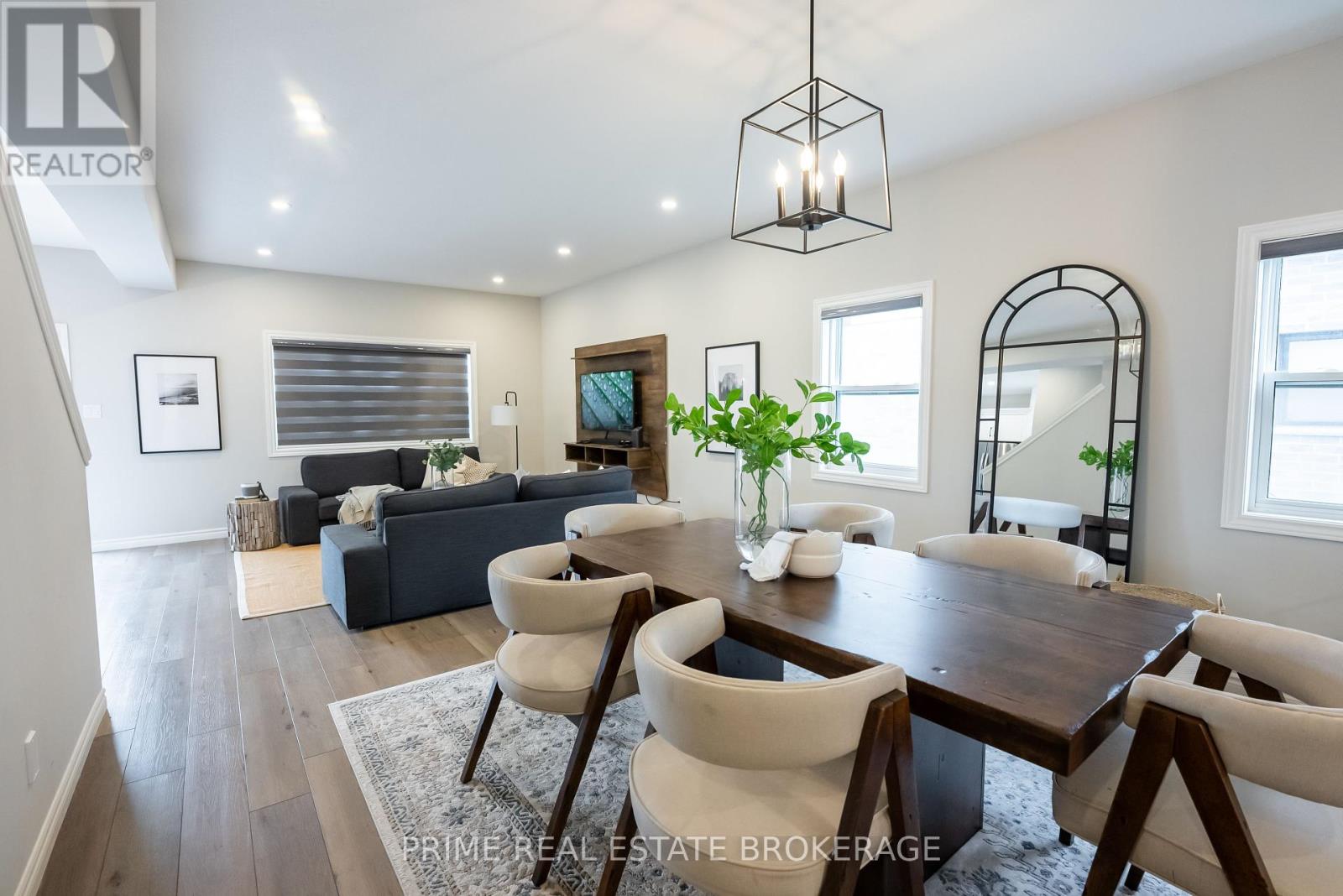 268 Middleton Ave, London, ON N6L 0E9