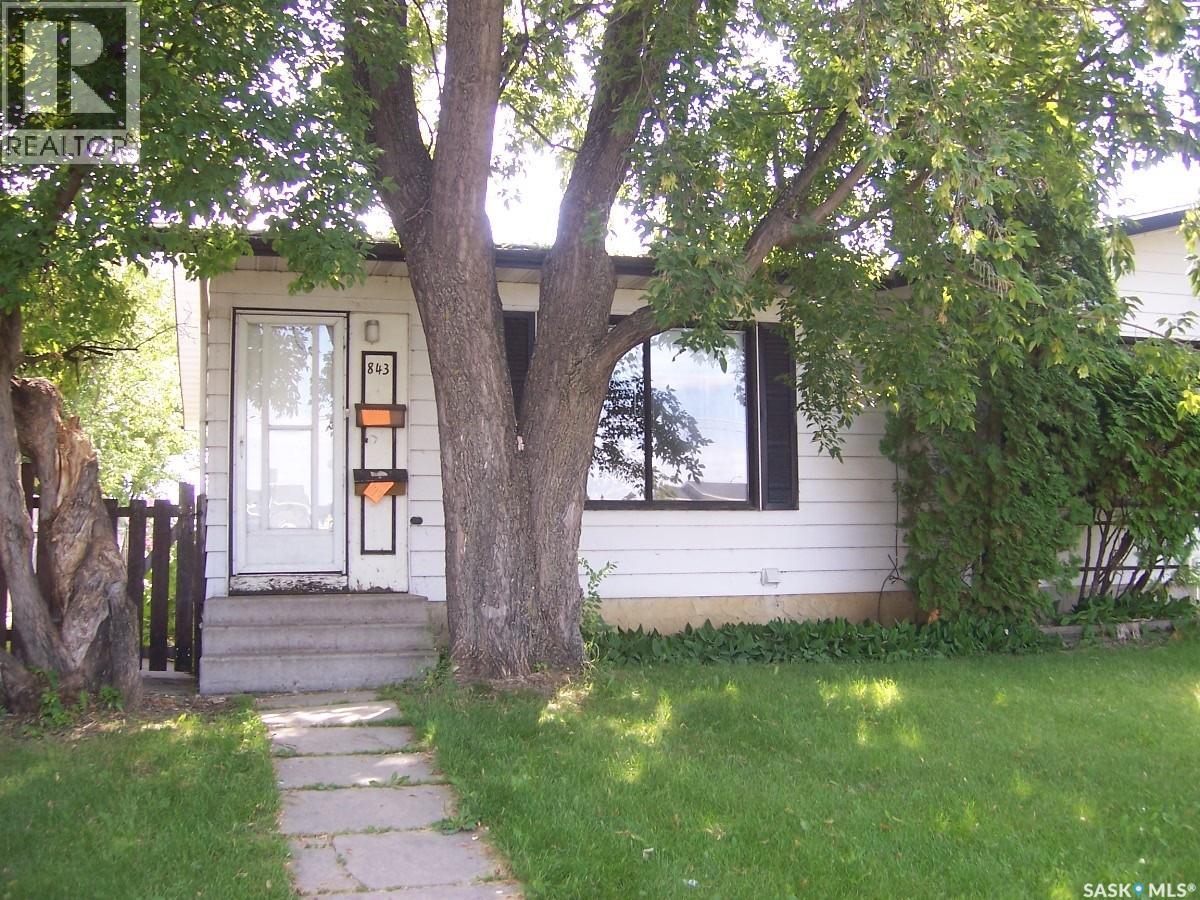 843 7 Street East, Prince Albert, SK S6V 6T3