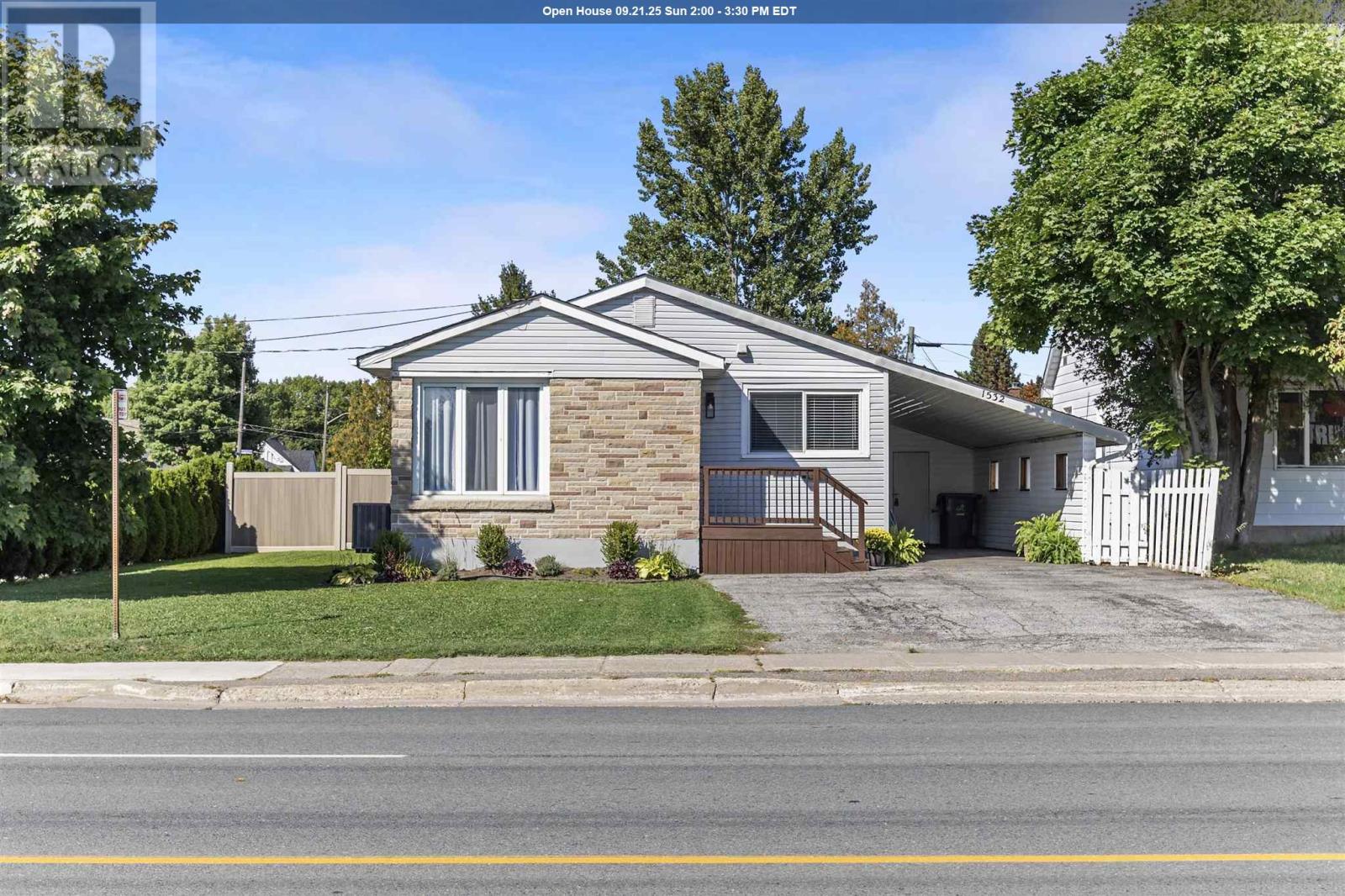 1532 Wellington St E, Sault Ste. Marie, ON P6A 2R4