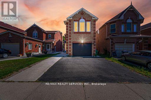 120 Leeward Dr, Brampton, ON L6S 5V9