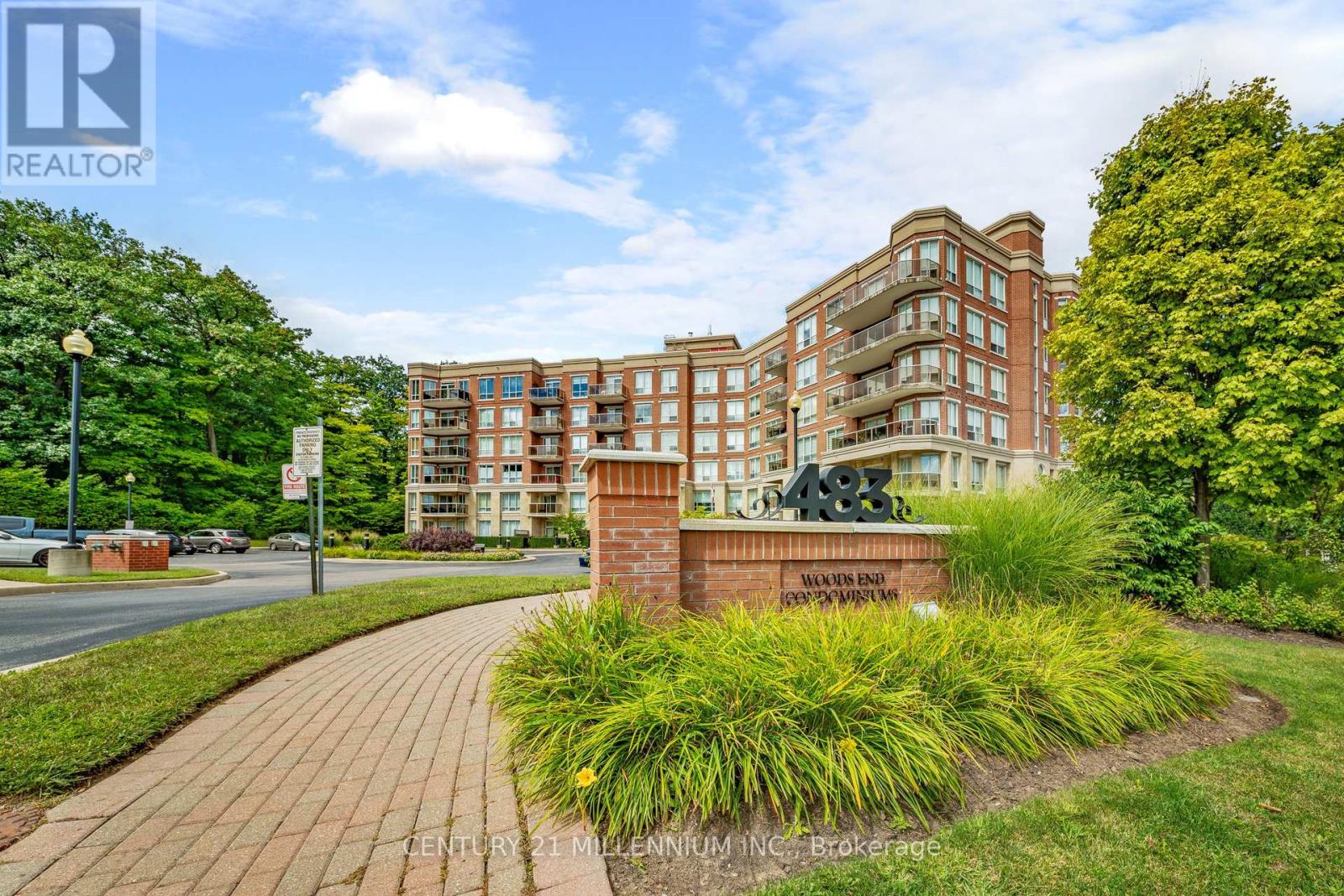 483 Faith Dr Ph4 Dr, Mississauga, ON L5R 0A1