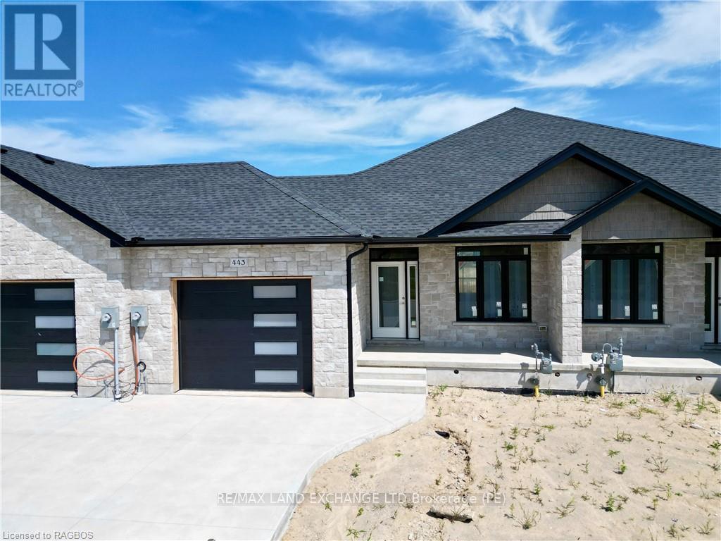 443 Ivings Dr, Saugeen Shores, ON N0H 2C3