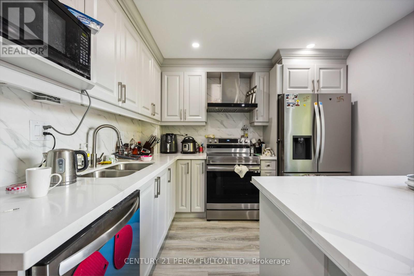47 Woolenscote Cir, Toronto, ON M9V 4R6