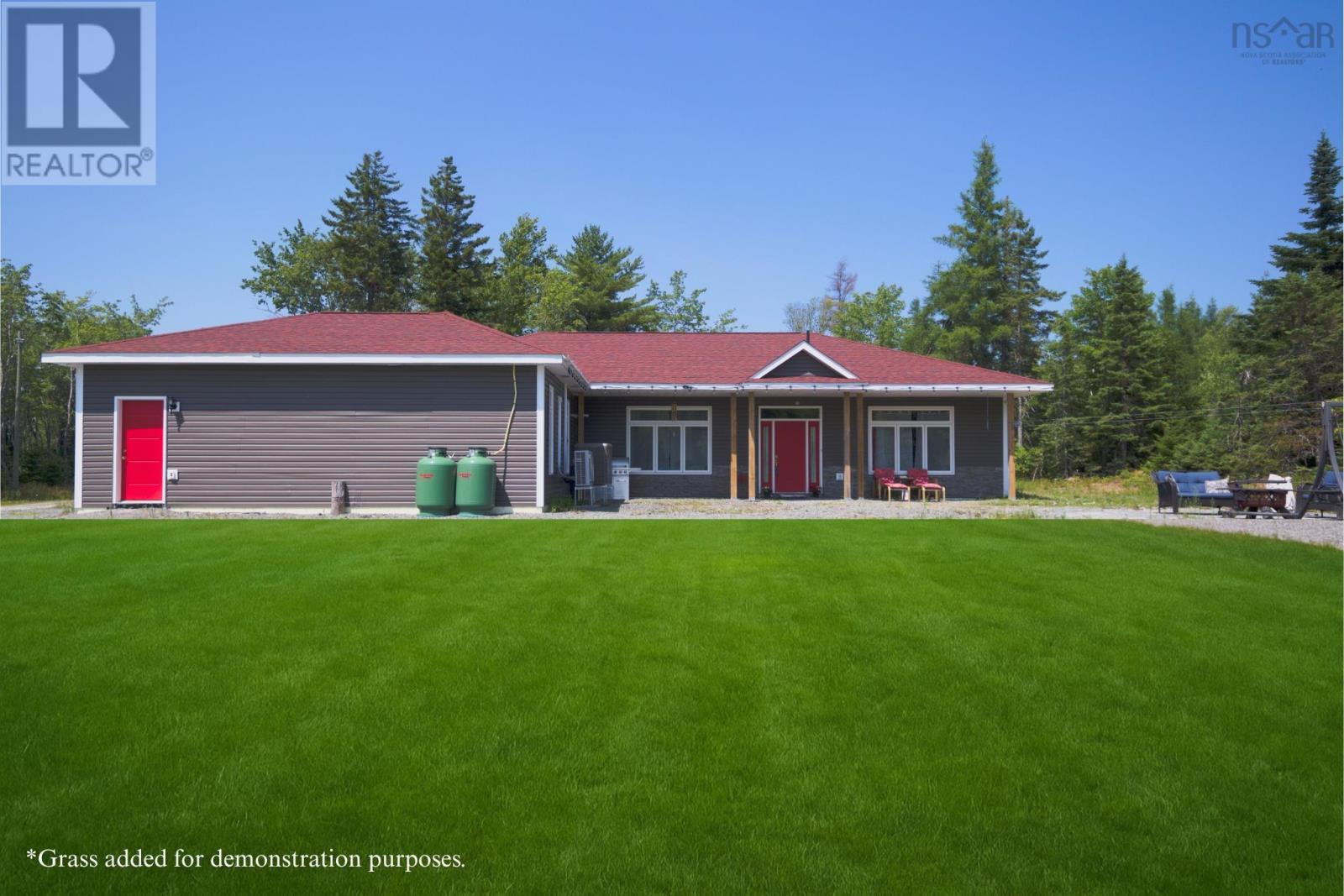 53 Charles Dr, Mount Uniacke, NS B0N 1Z0