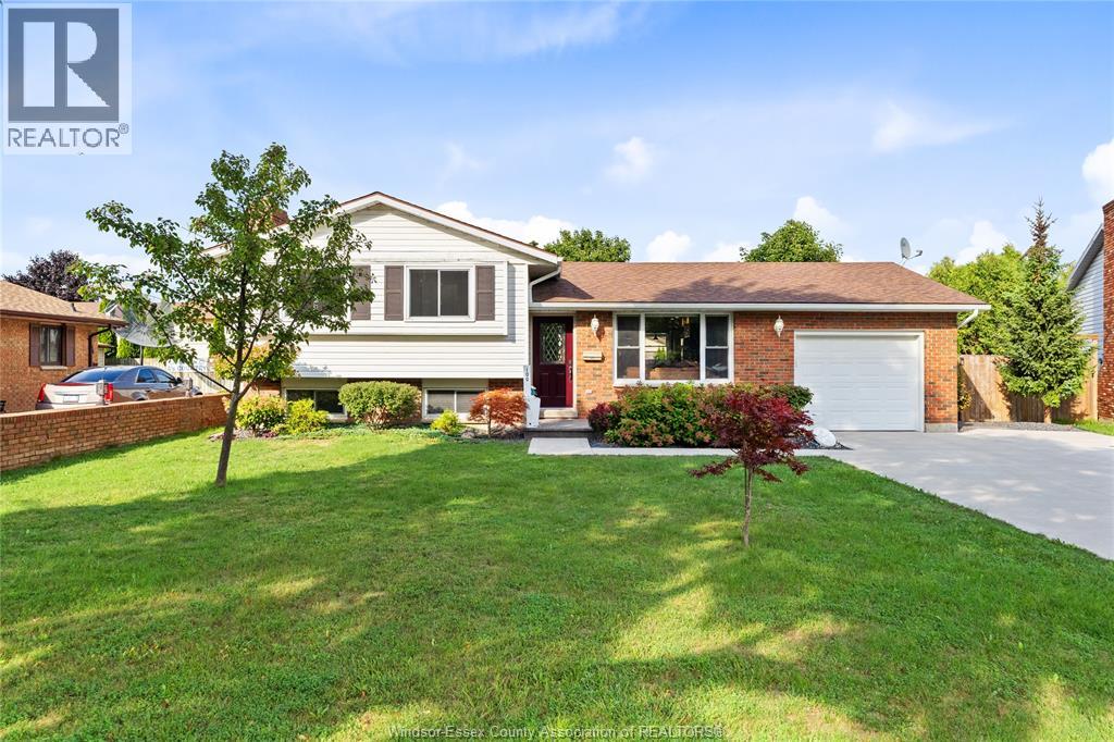 100 Argyle Cres, Chatham, ON N7L 4T8