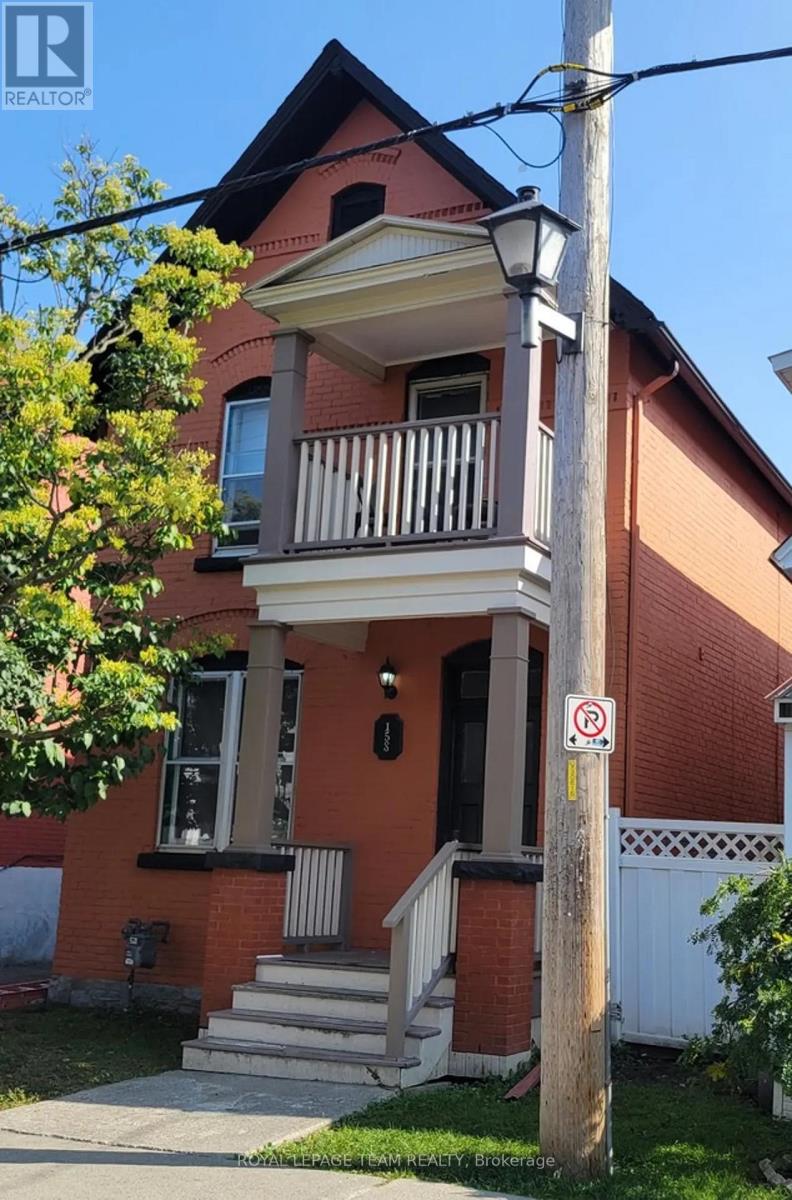 158 St Andrew St, Ottawa, ON K1N 5G4