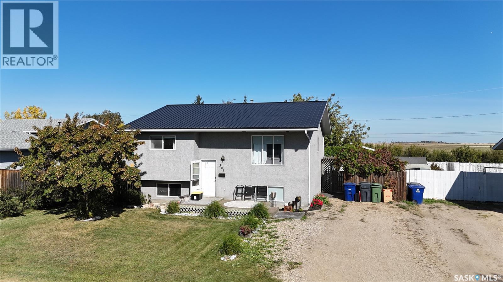 303 4th Street, Dundurn, SK S0K 1K0