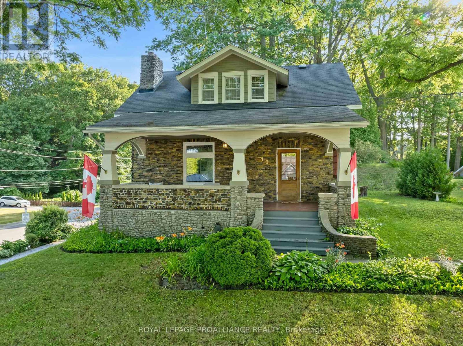 40 Pine St S, Port Hope, ON L1A 3E8