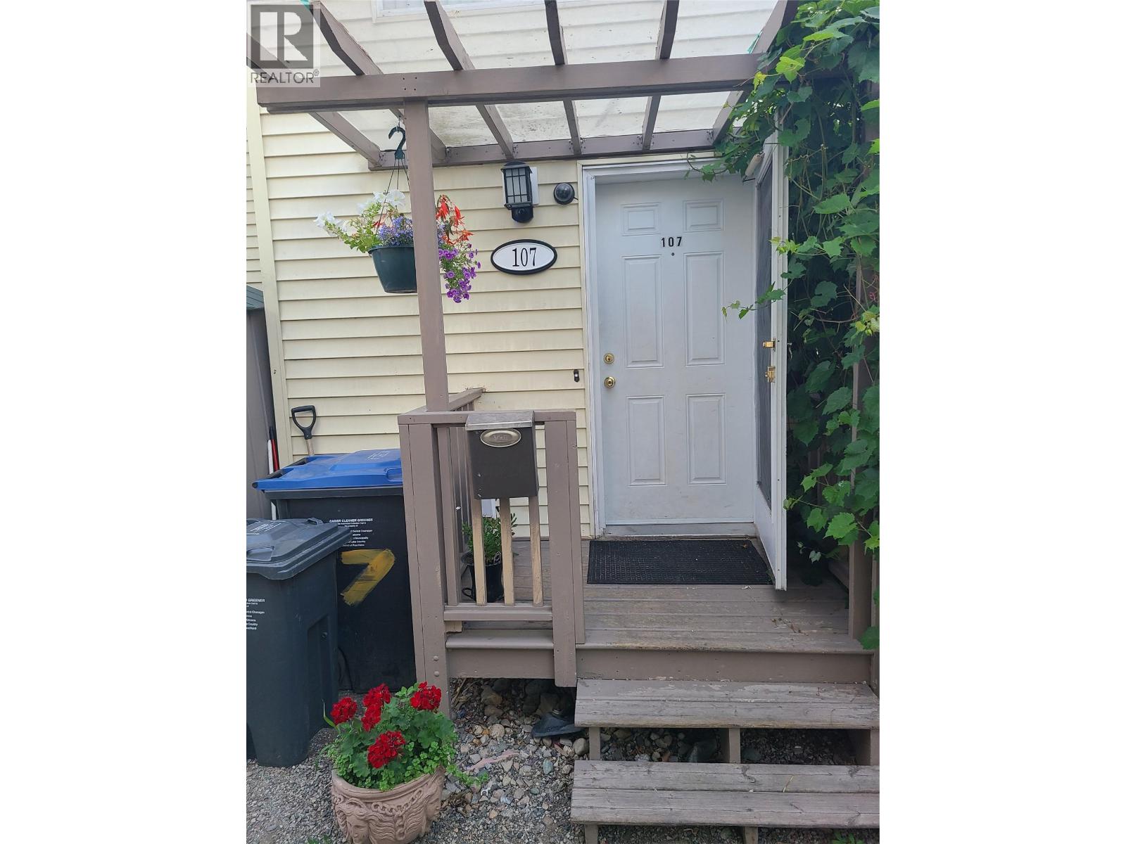 335 33 Highway E Unit 107, Kelowna, BC V1X 2A4