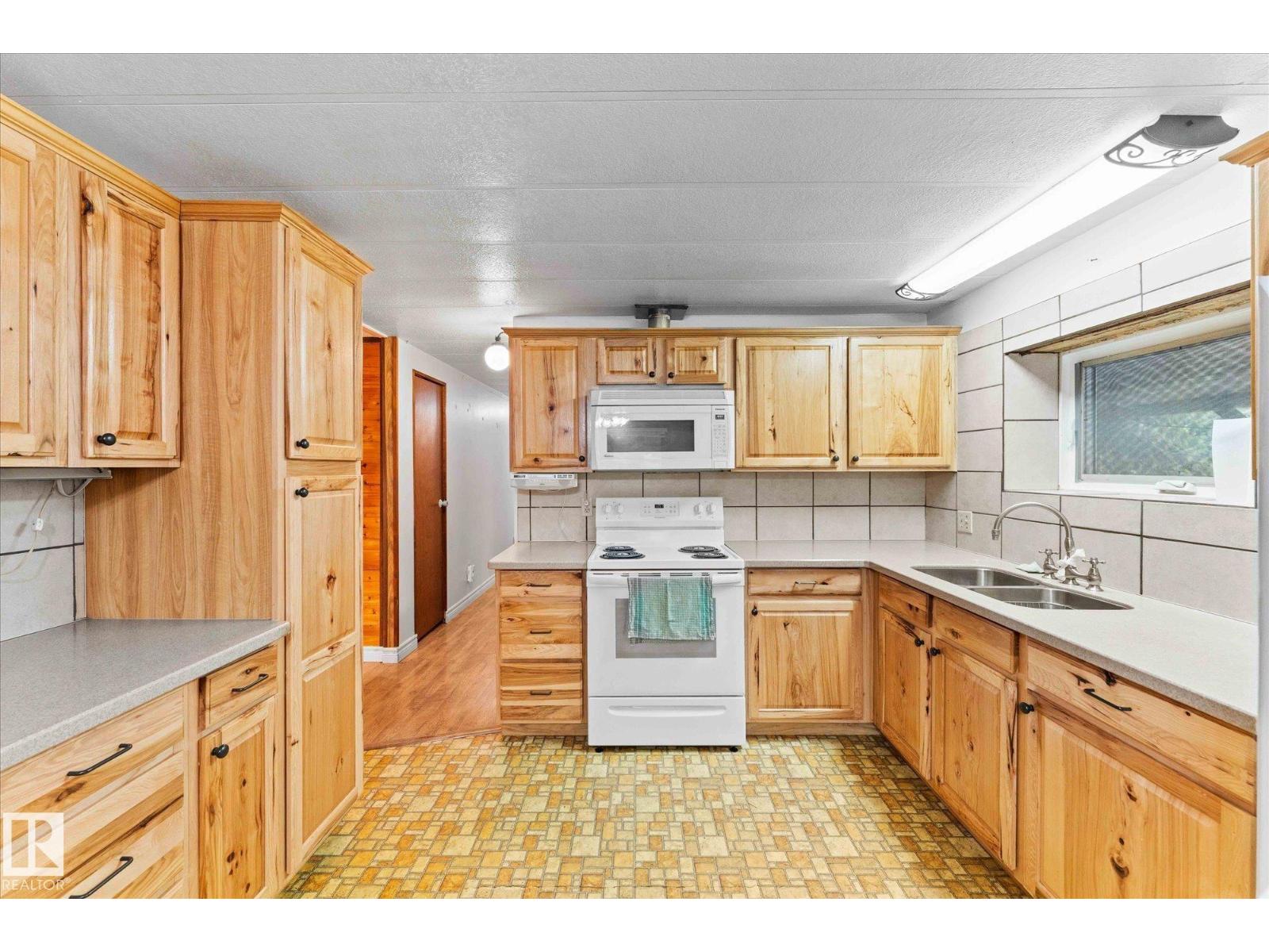 53303 Range Rd 31, Rural Parkland County, AB T7Y 0E3