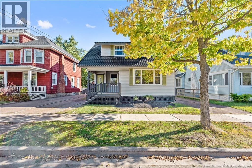 253 Weldon St, Moncton, NB E1C 5W9
