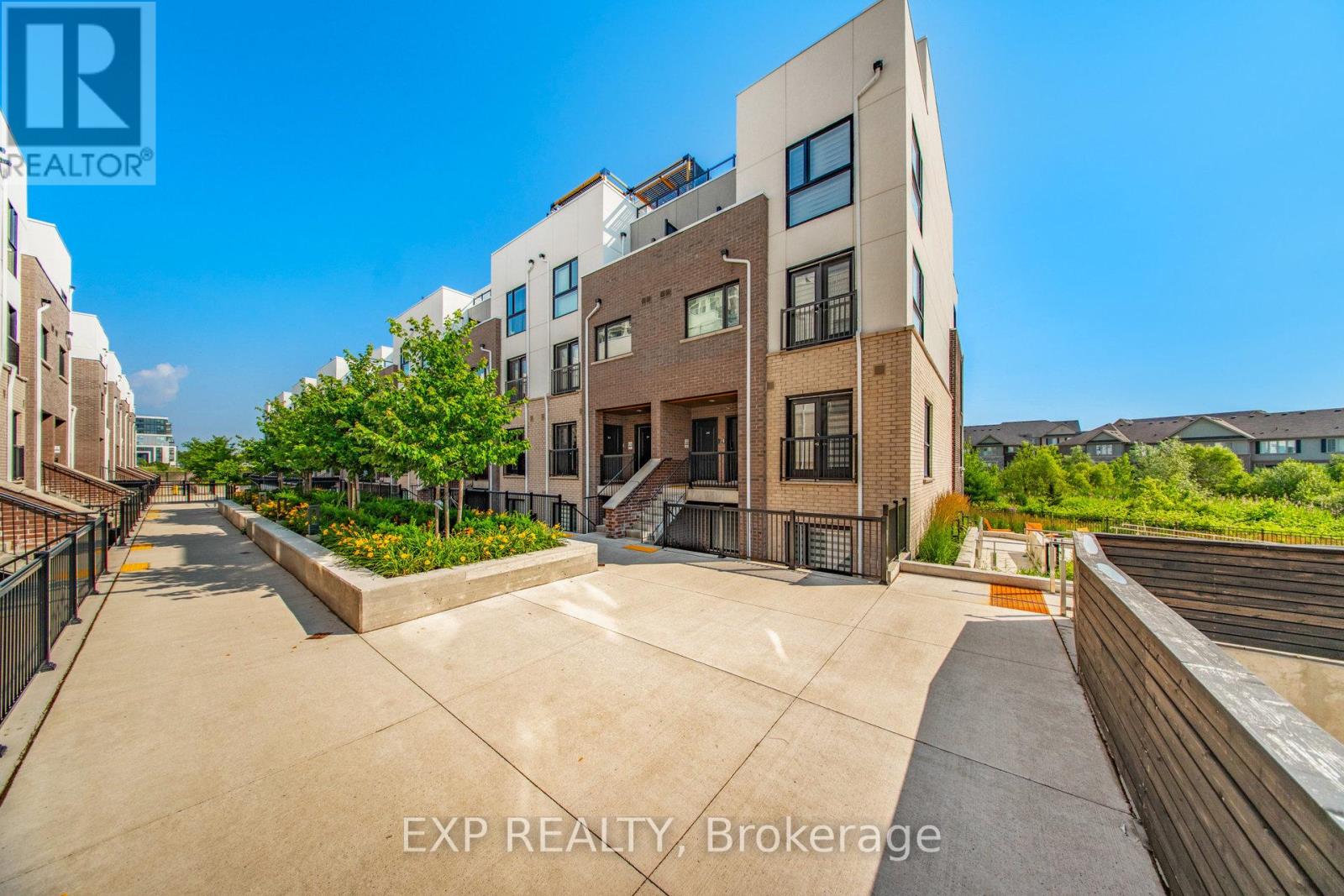335 349 Wheat Boom Dr, Oakville, ON L6H 7X5