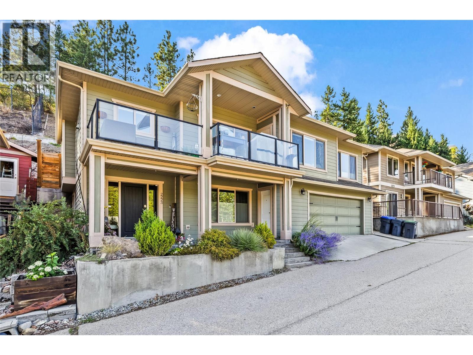 2223 Sunview Dr, West Kelowna, BC V1Z 4B9