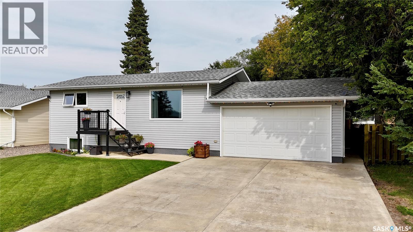 503 East Dr, Esterhazy, SK S0A 0X0