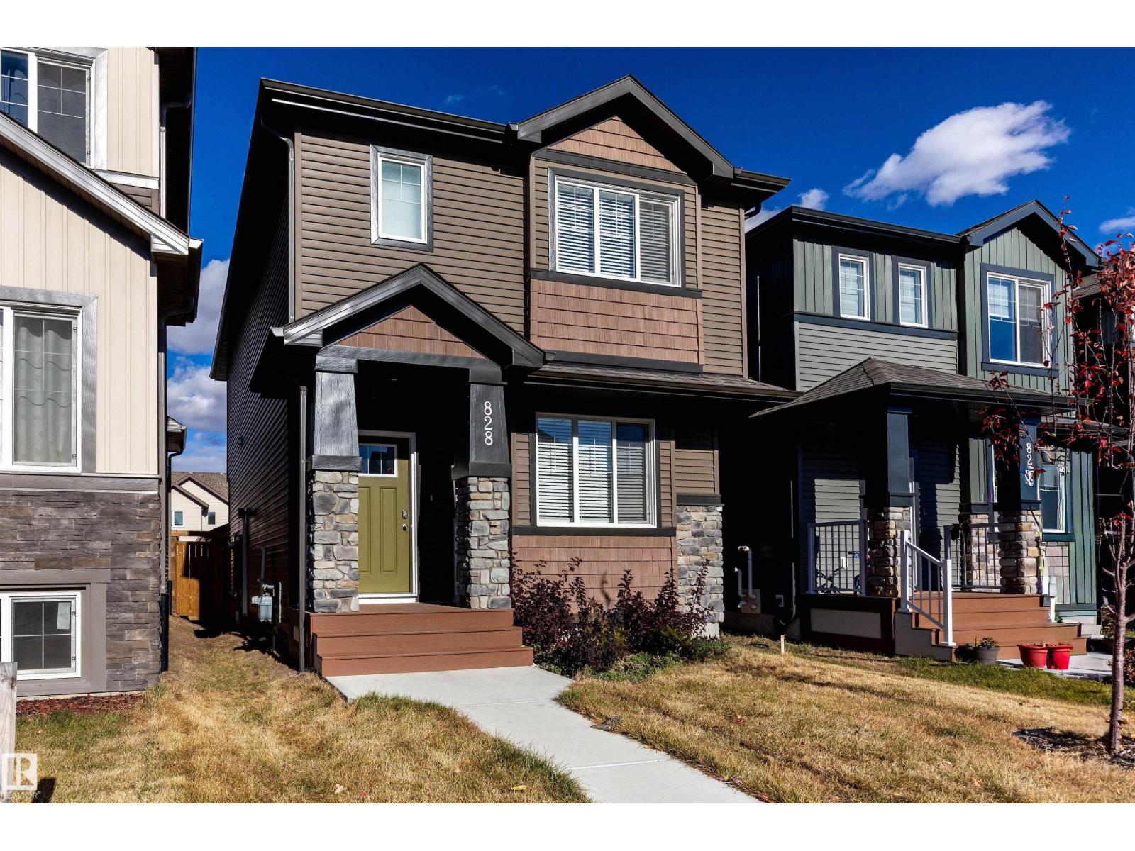 828 Northern Harrier Ln NW, Edmonton, AB T5S 0P8