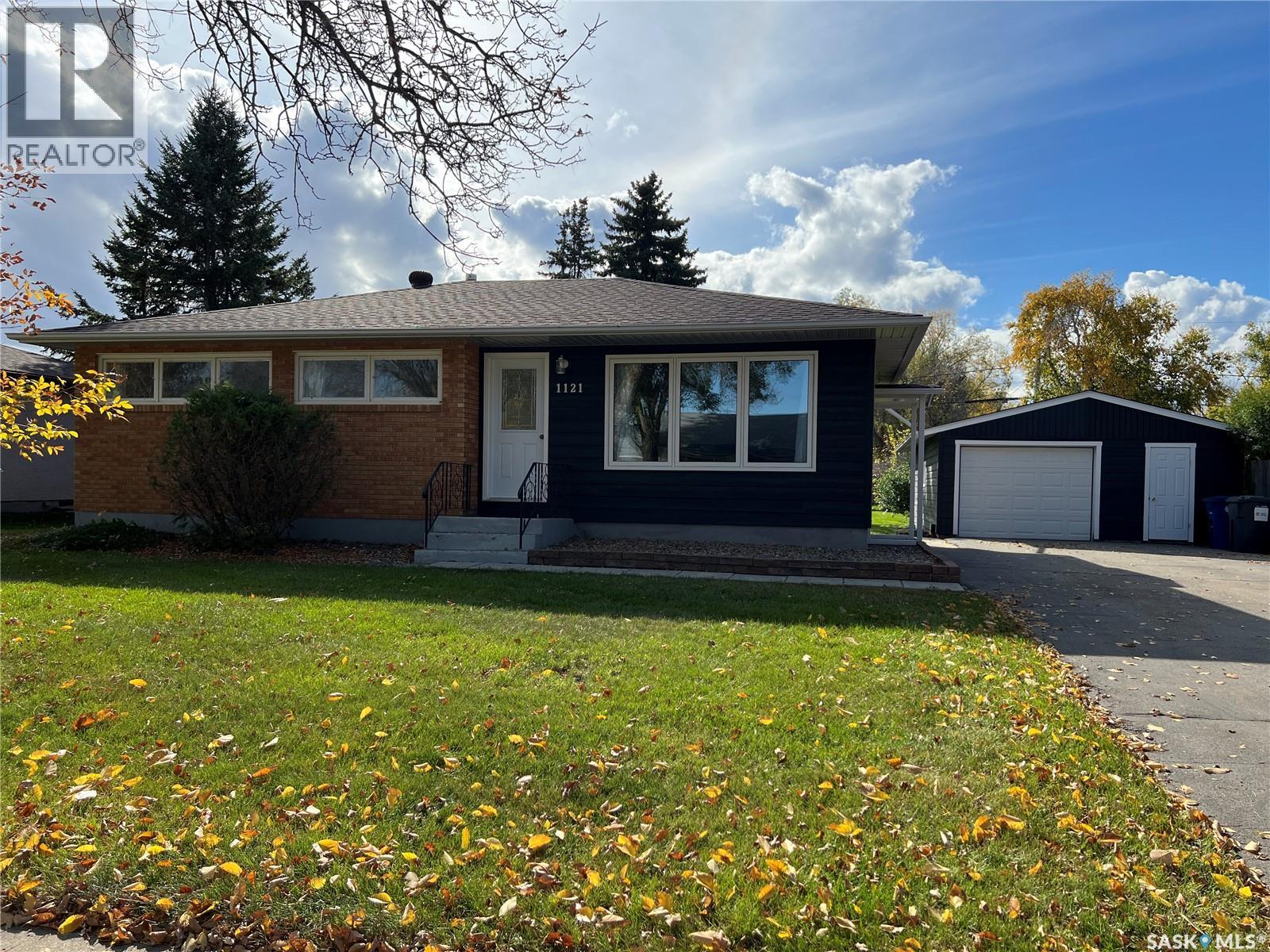 1121 Asquith Dr, Esterhazy, SK S0A 0X0
