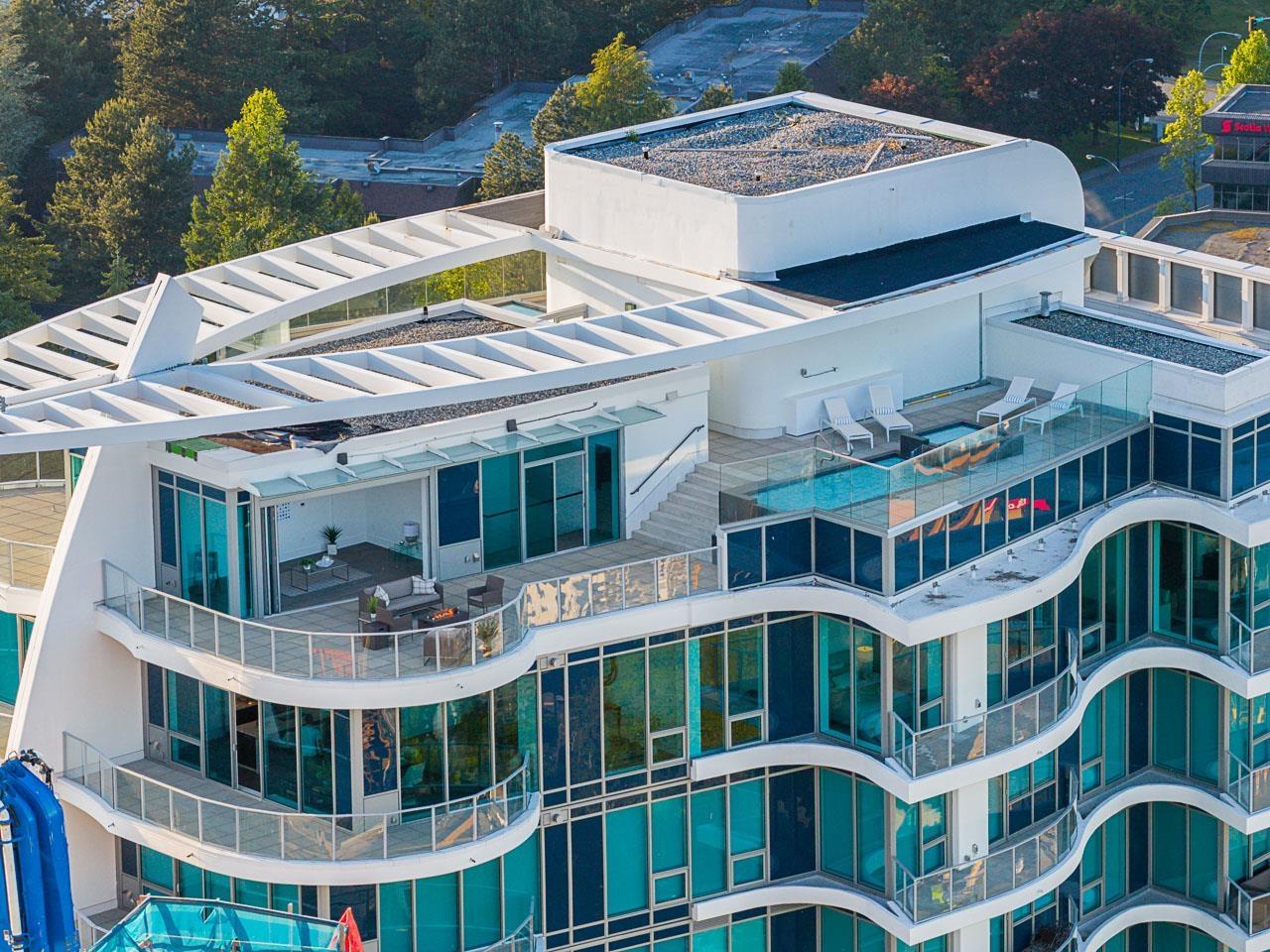 1501 Foster Street #ph 2, White Rock, BC V4B 0C3