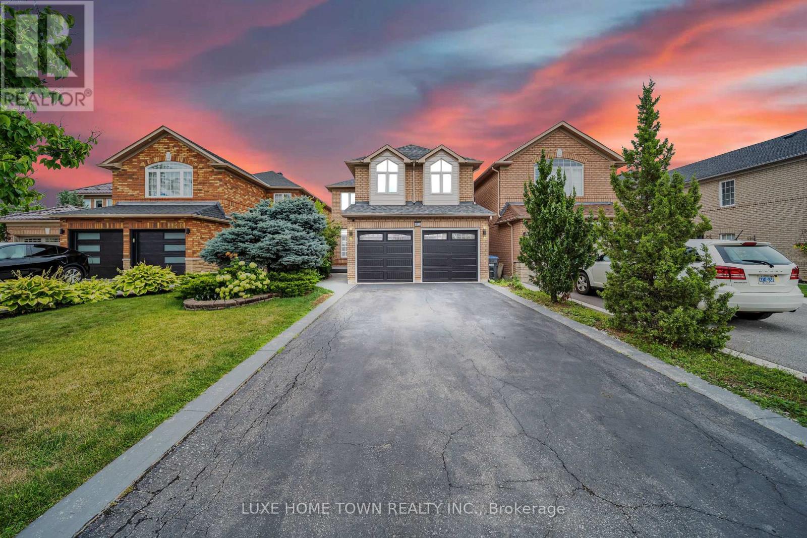 3344 Laburnum Cres, Mississauga, ON L5N 7M2